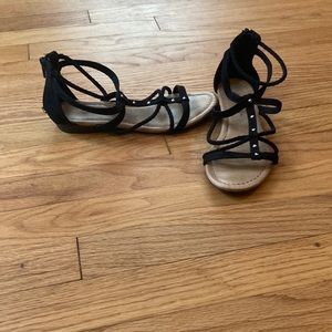 American Eagle black suede, size 6 1/2 sandals. Like new, no signs of wear!